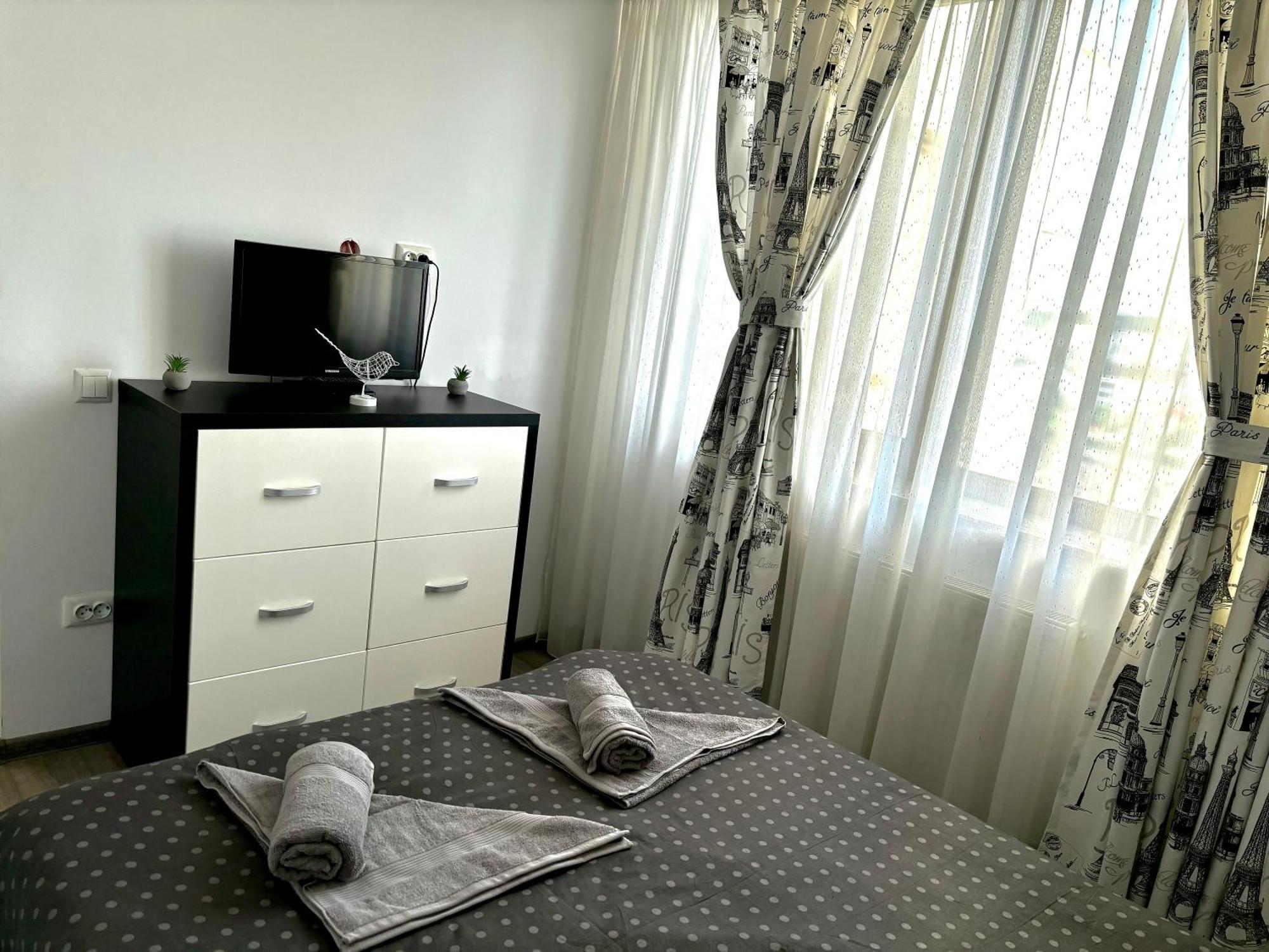 Taste Of Iasi - Two Room Apartment - Central - Sunset Touch Exterior foto